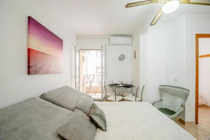 Apartamento Inteiro Acolhedor Perto Da Praia 또레비에하 외부 사진
